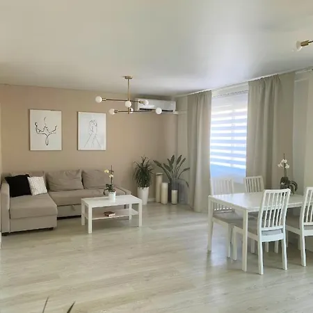Cozy Modren On Malvarrosa Valencia