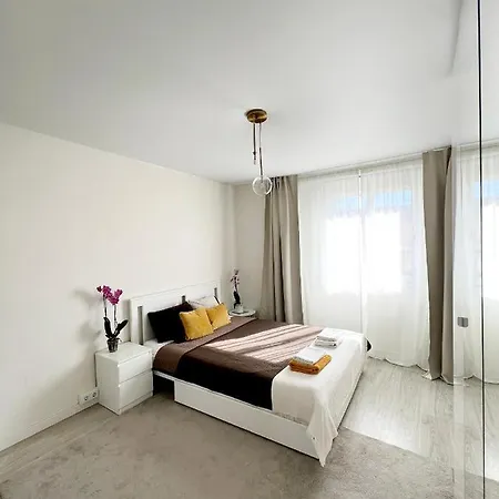 Cozy Modren On Malvarrosa * Valenza